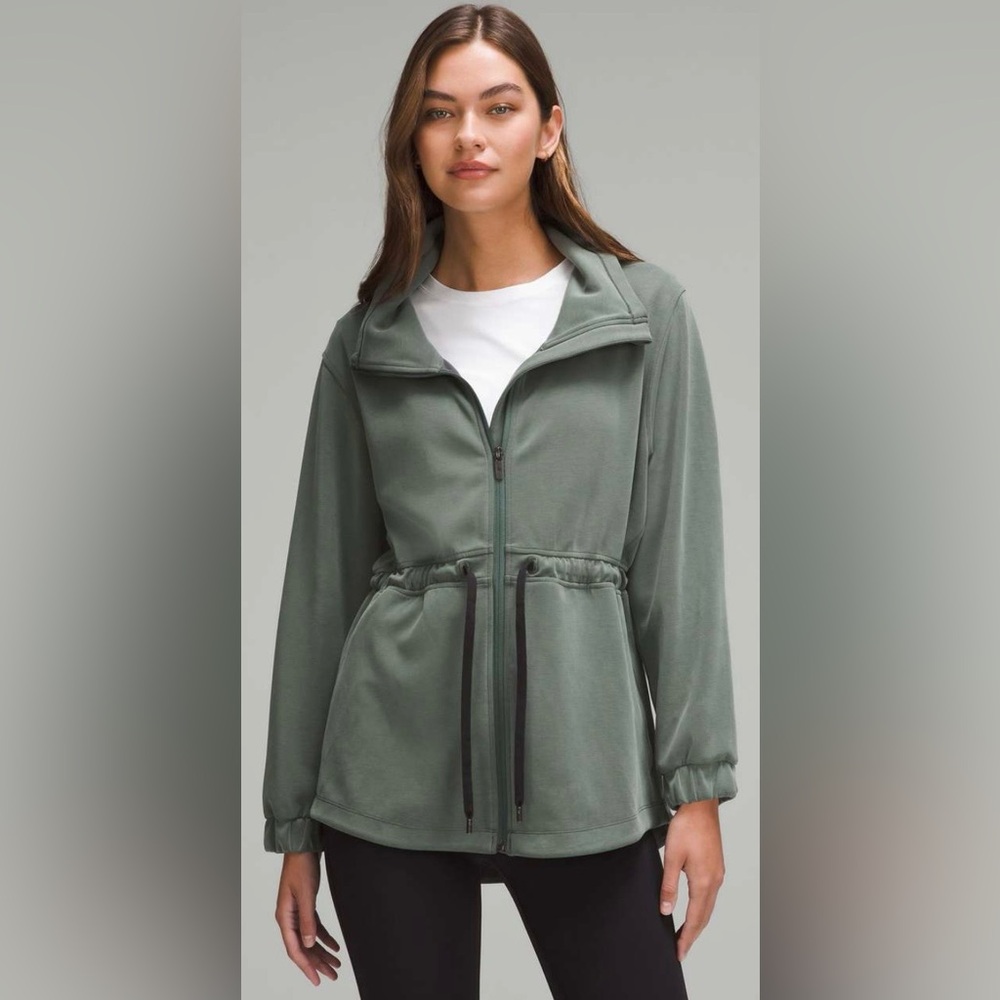 NWT Lululemon Softstreme Cinch-Waist Jacket Smoked Spruce Size 6